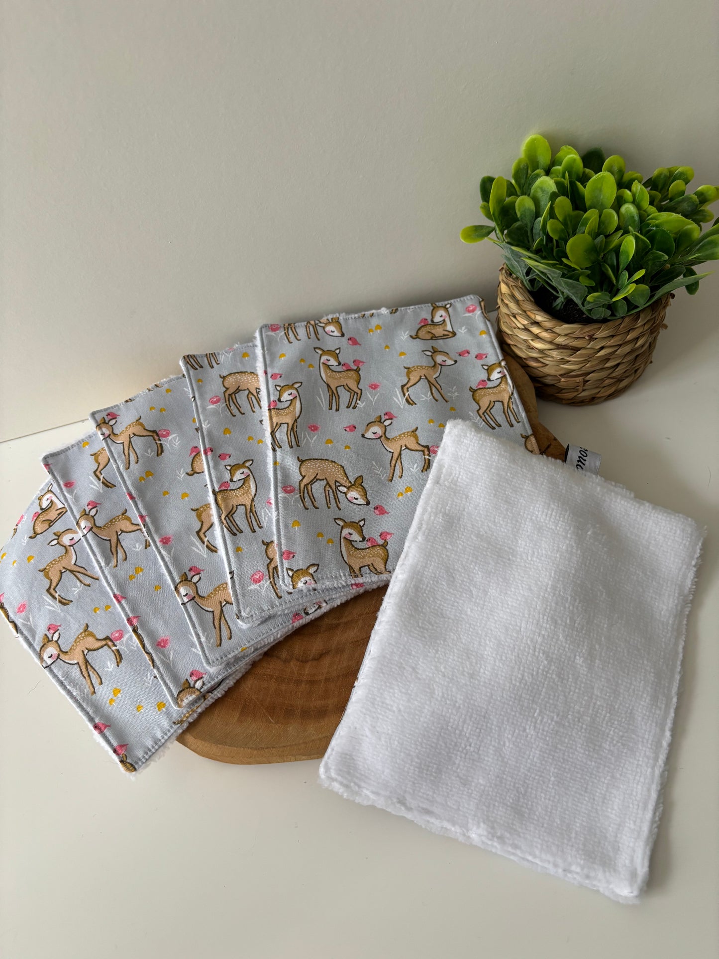 Lot de cotons lavables grand format motif biches, fait main en France