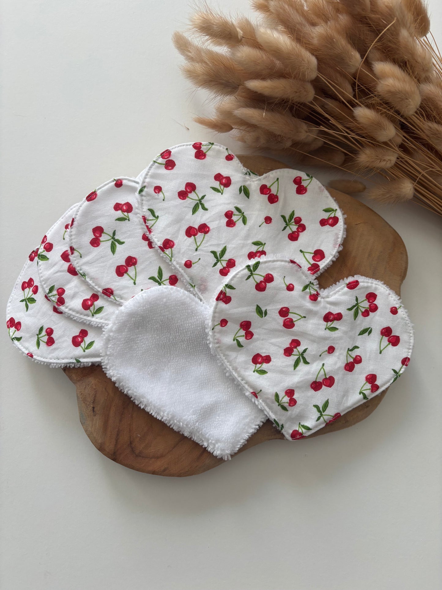 Cotons lavables cœur motif cerises – lot de 6, coton et éponge bambou.