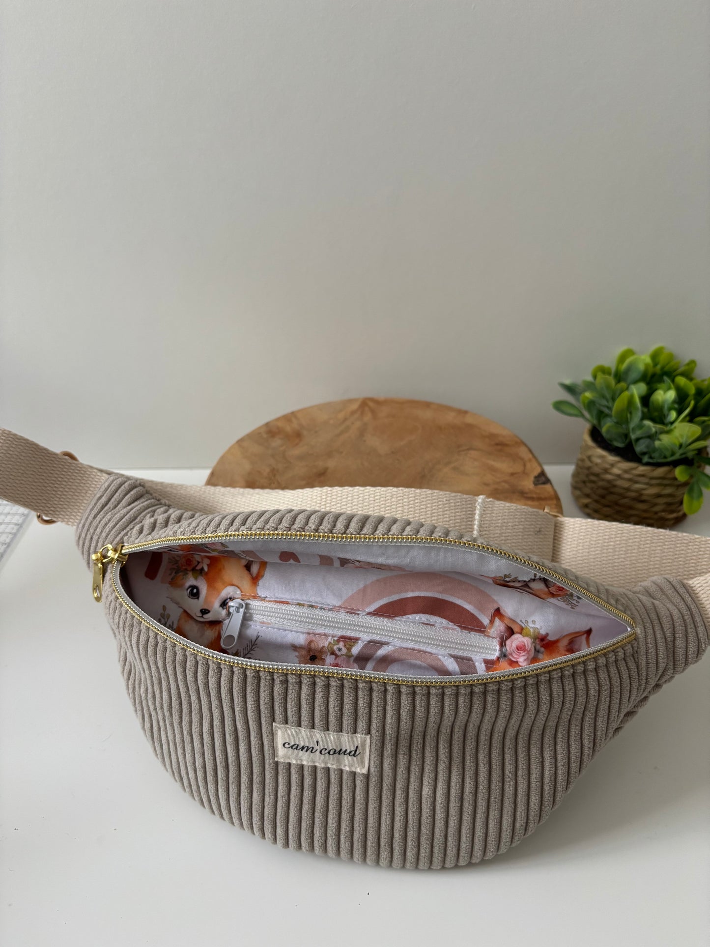 Sac banane enfant beige motif renards rose – mignon et fonctionnel