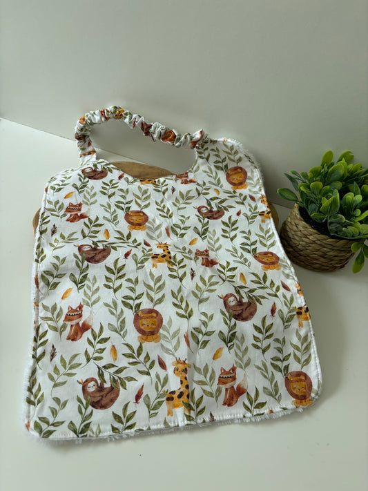 Bavoir maternelle élastiqué motif Savane – confortable et lavable