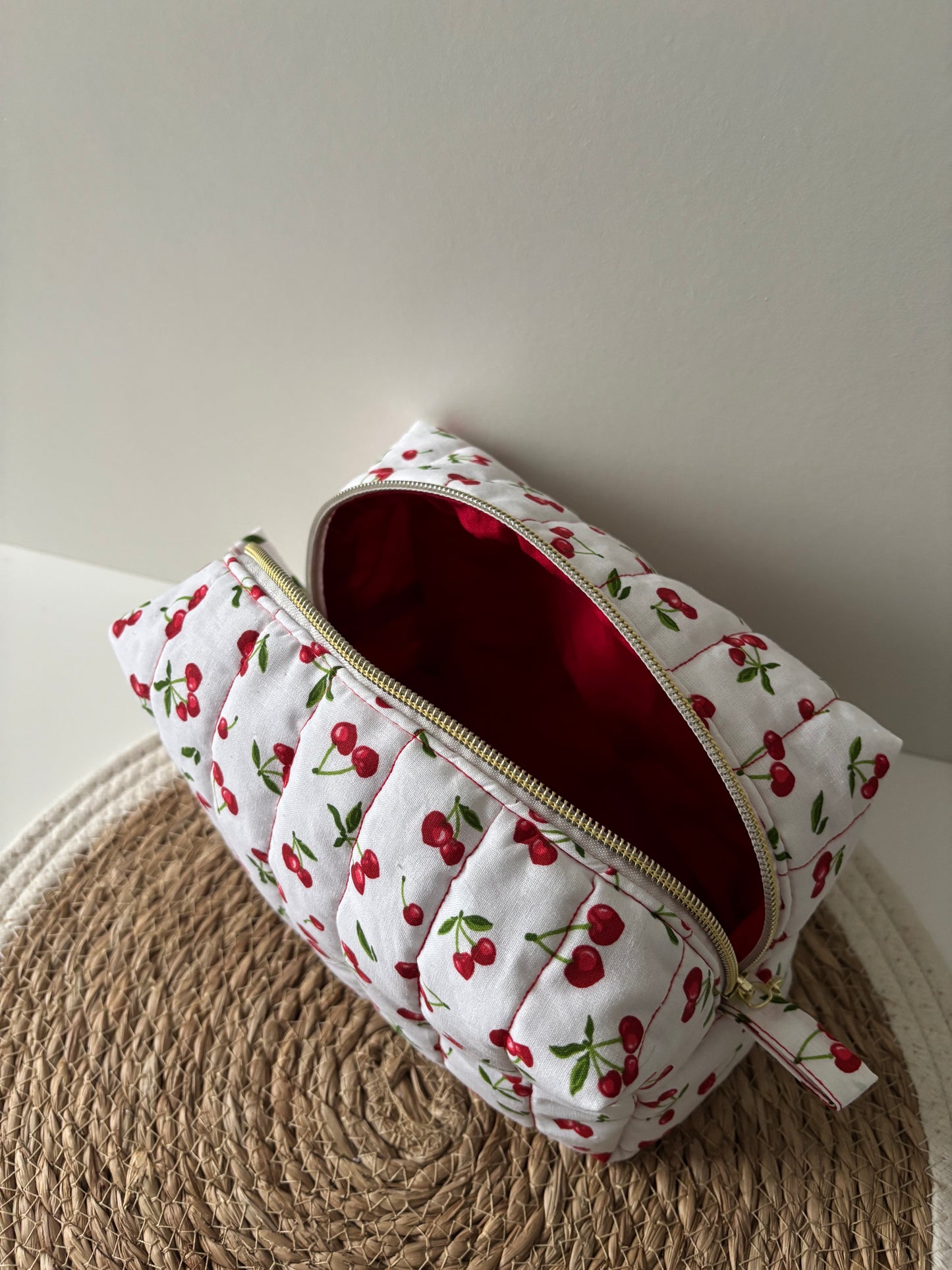 Trousse de toilette personnalisée, parfaite pour voyager.
