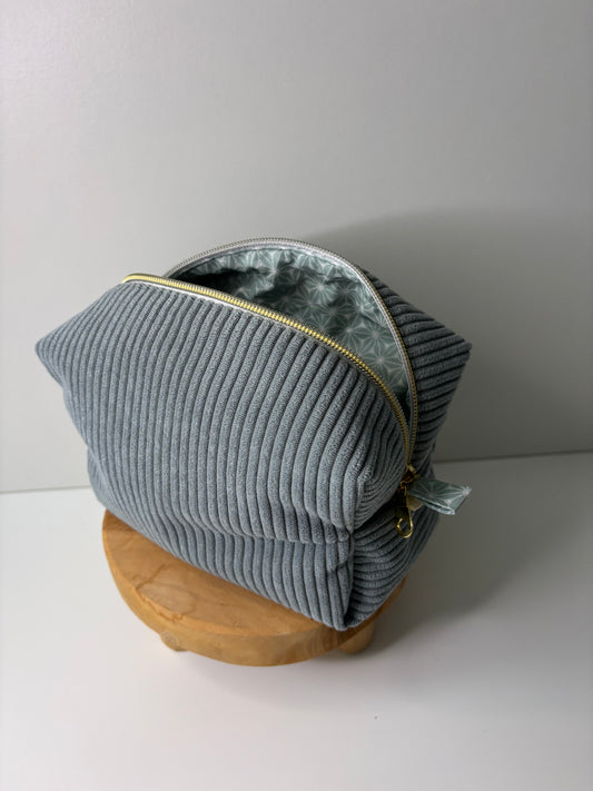 Trousse de toilette en velours côtelé personnalisée sur-mesure, pour bébé et adulte