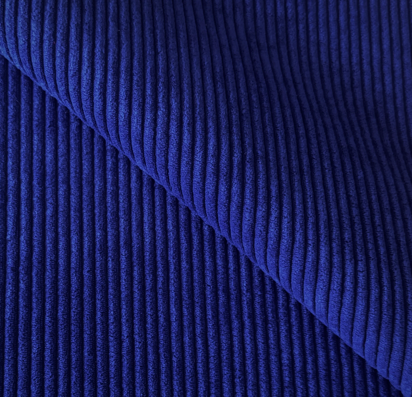 Velours côtelé bleu roi