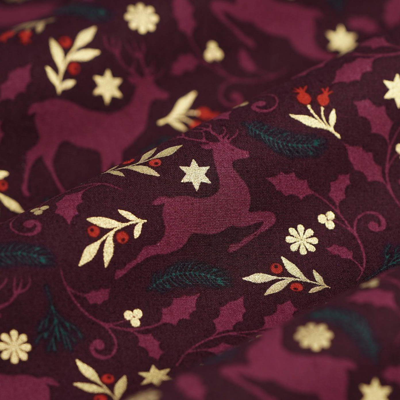 Renne houx bordeaux
