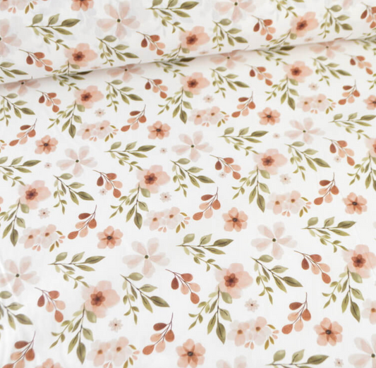 Fleurs rose fond blanc