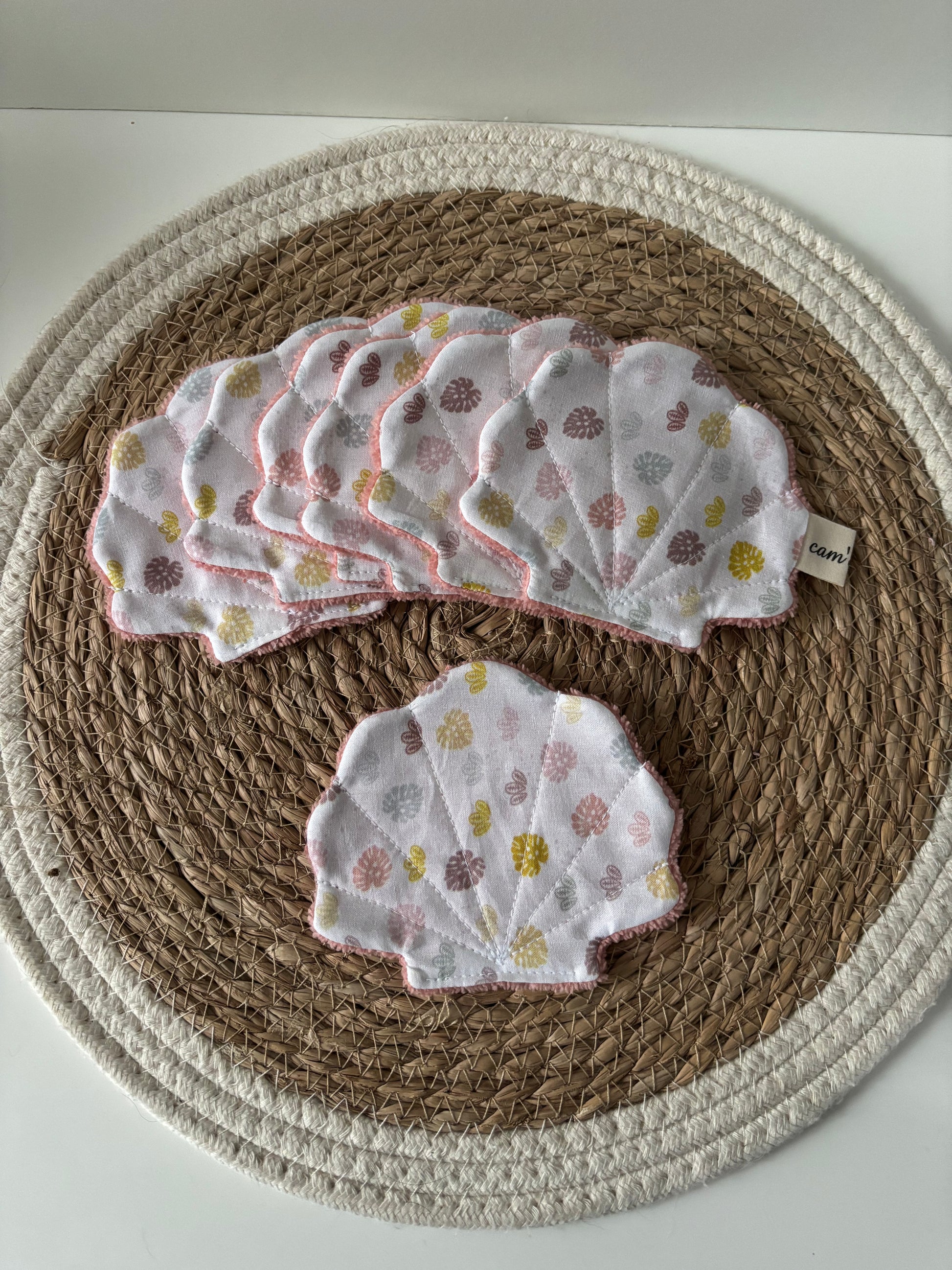 Cotons lavables en forme de coquillage, avec face coton douce et face éponge bambou absorbante