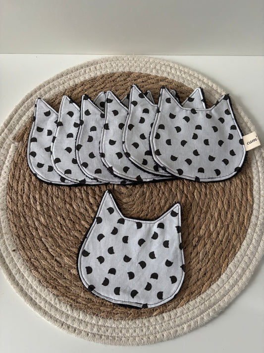 cotons lavables en forme de tête de chat, coloris tête de chat, face coton douce et face éponge bambou absorbante, dimensions 12,5 × 10 cm