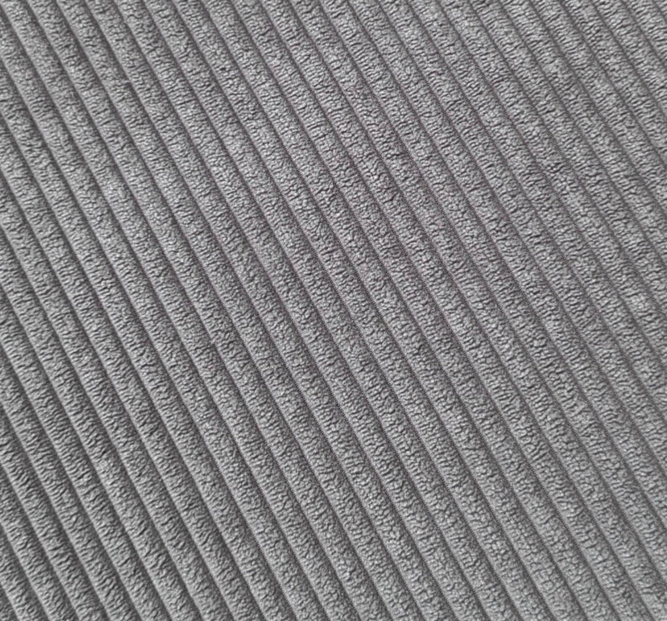 Velours côtelé gris souris
