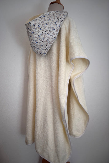 Poncho de bain enfant 10-13 ans vue de dos, coloris écru – Cam’coud