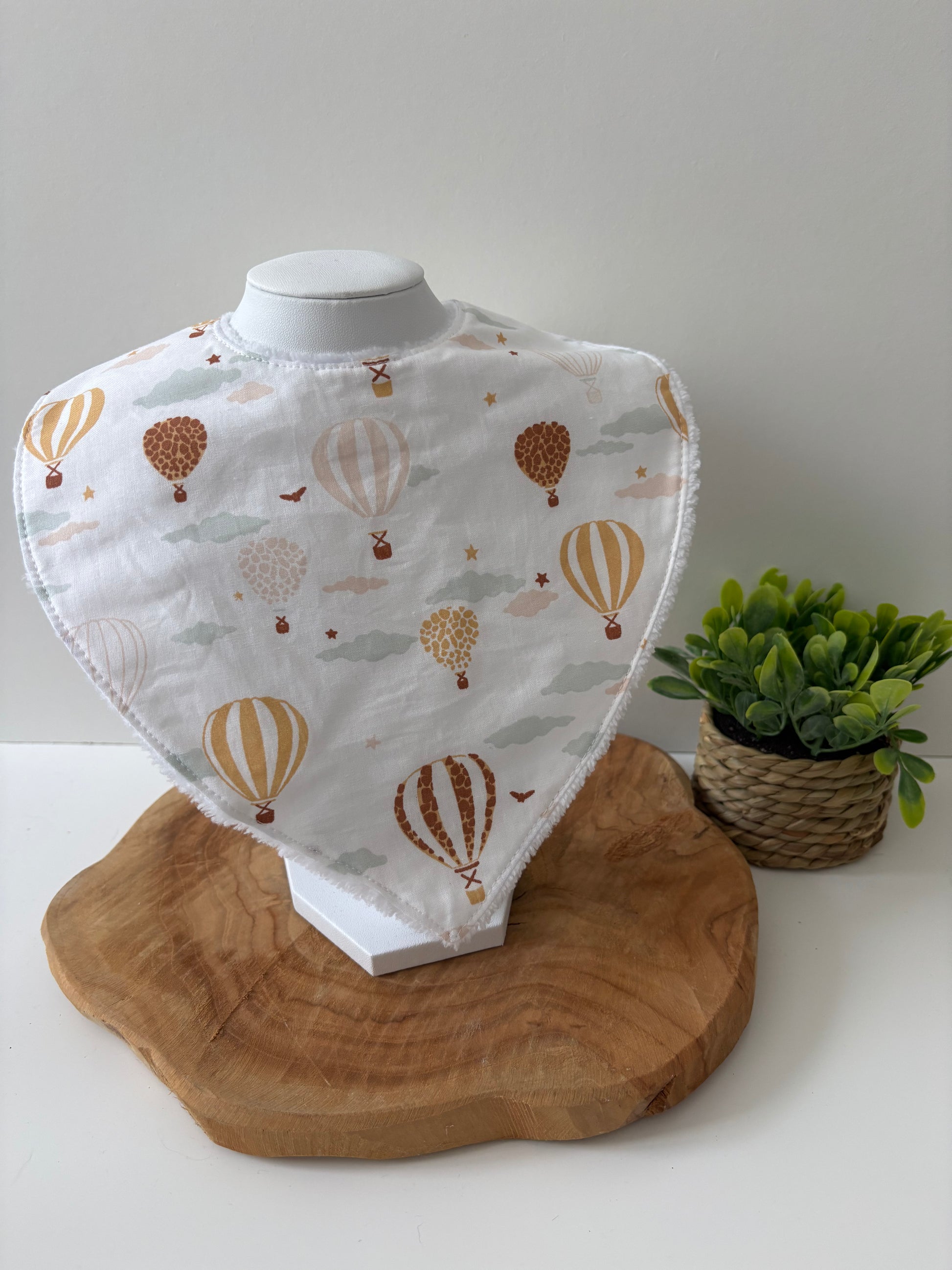 Bavoir bandana lavable pour bébé, motif montgolfières, doux et absorbant avec éponge de bambou, à utiliser sous surveillance d’un adulte