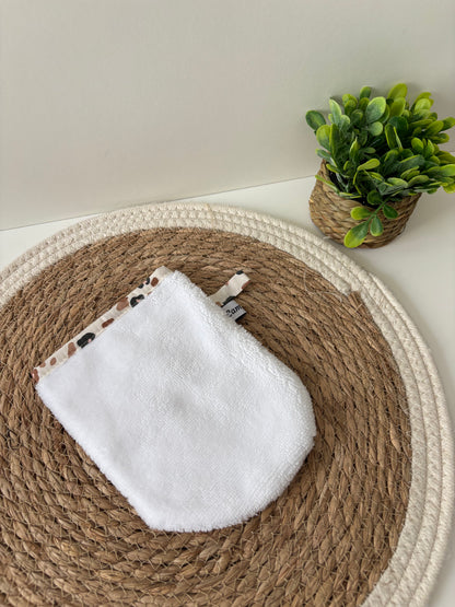 Gant visage Cam’coud en éponge de bambou blanc avec biais motif léopard