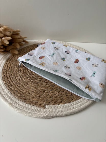 Pochette carnet de santé personnalisée motif chiens en aquarelle