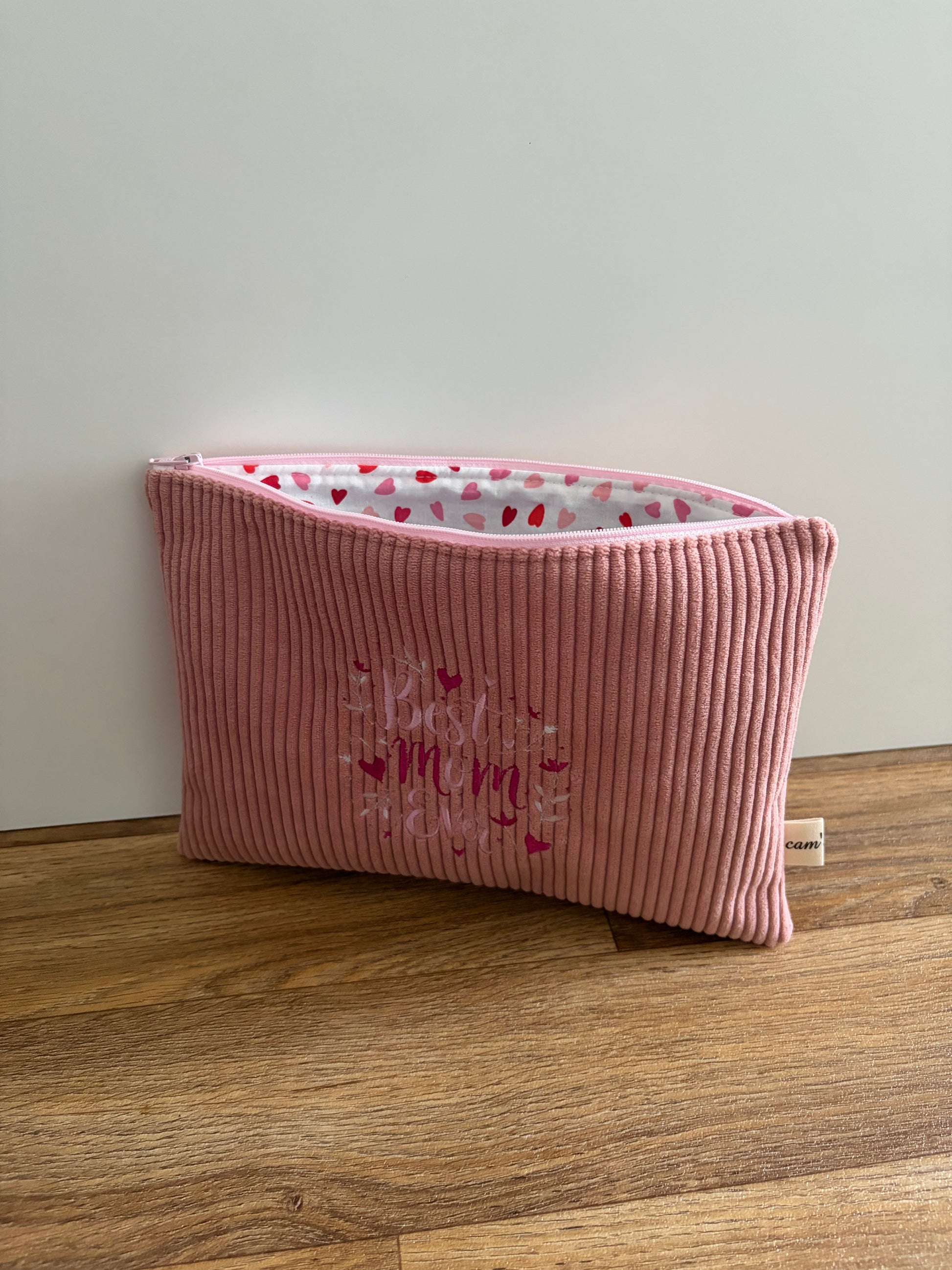 Pochette plate rose en velours côtelé avec broderie Best mom ever