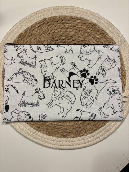 Protège carnet de santé pour animal avec tissu illustré chiens et personnalisation thermocollant