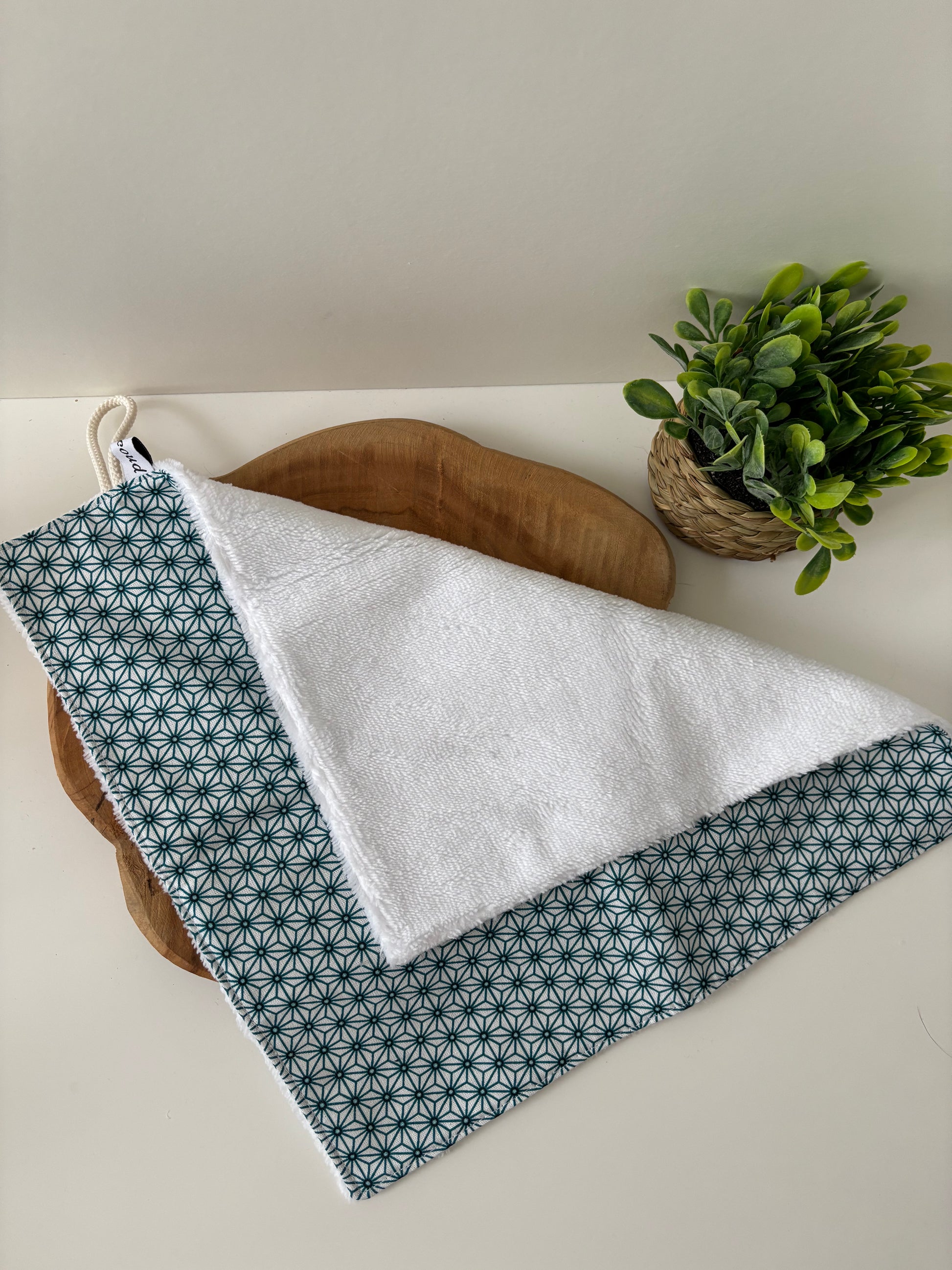 Serviette visage Cam’coud motif géométrique bleu